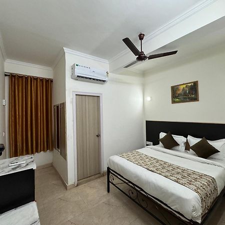 Airport Hotel Annexe New Delhi Eksteriør bilde