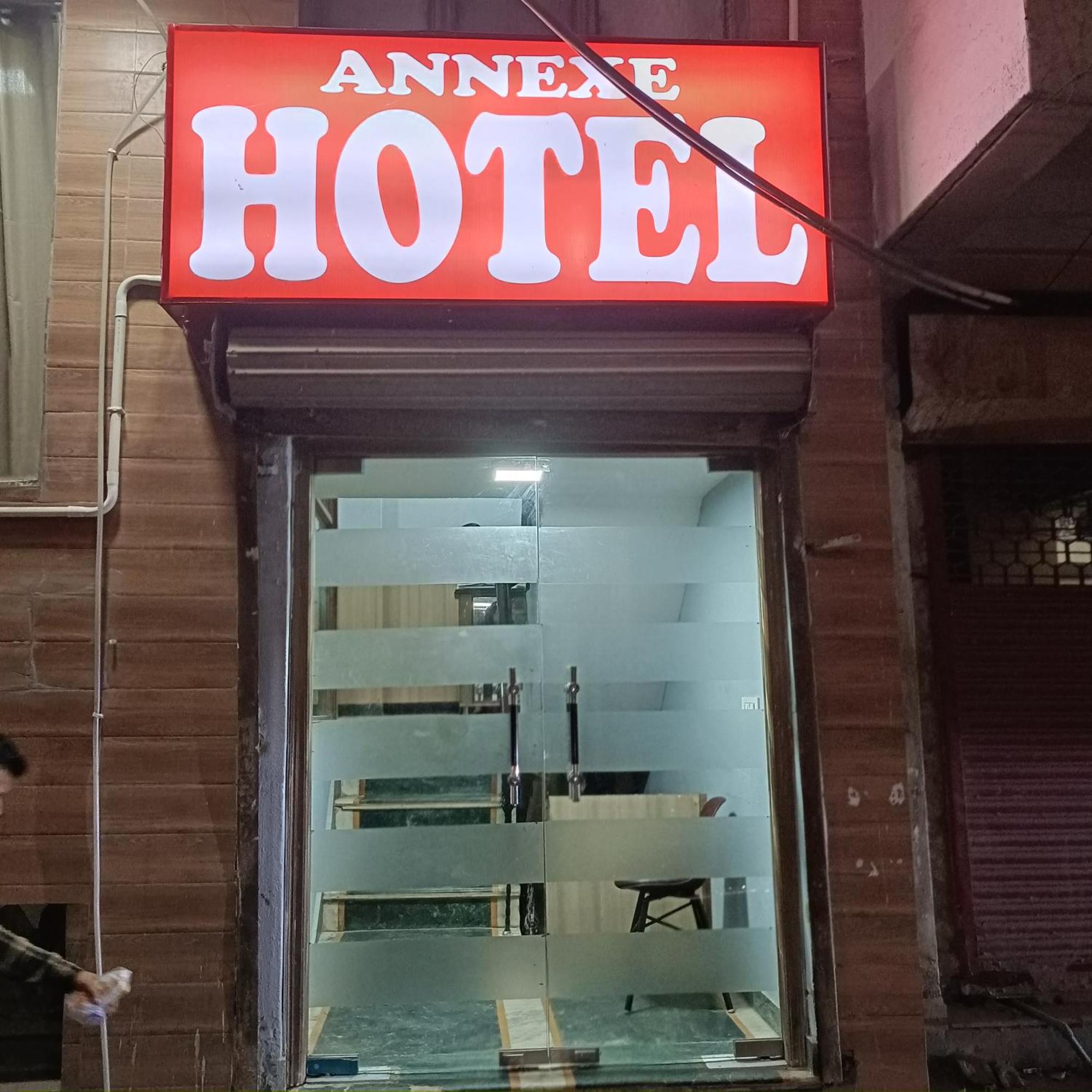Airport Hotel Annexe New Delhi Eksteriør bilde